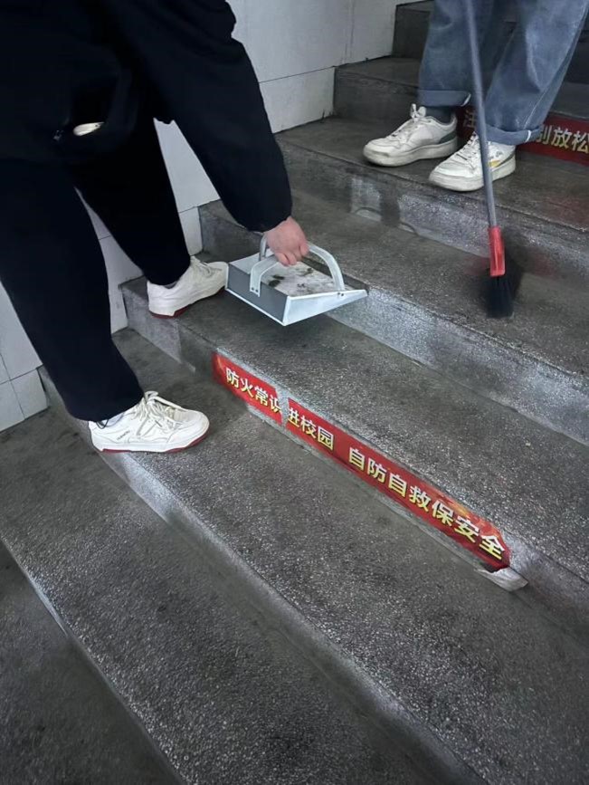 图片2.jpg 图片2.jpg