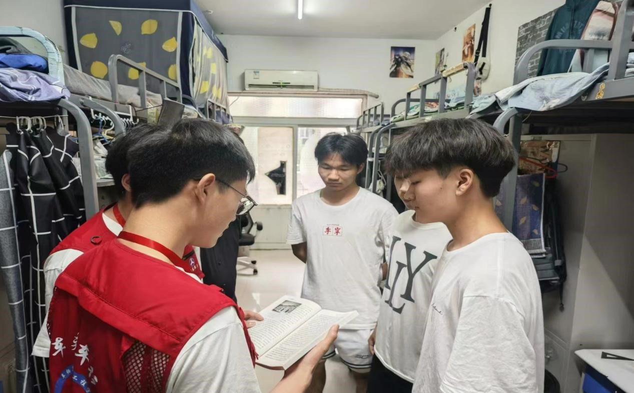 图片2.jpg 图片2.jpg