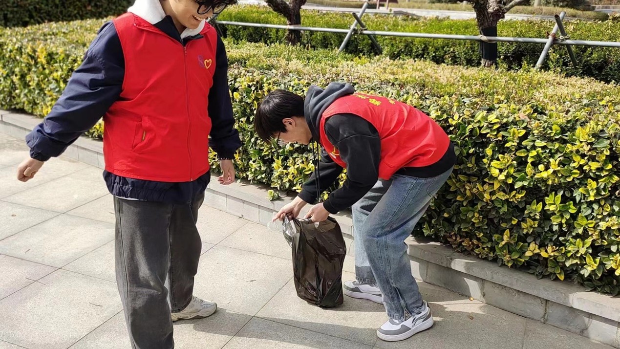图片2.jpg 图片2.jpg